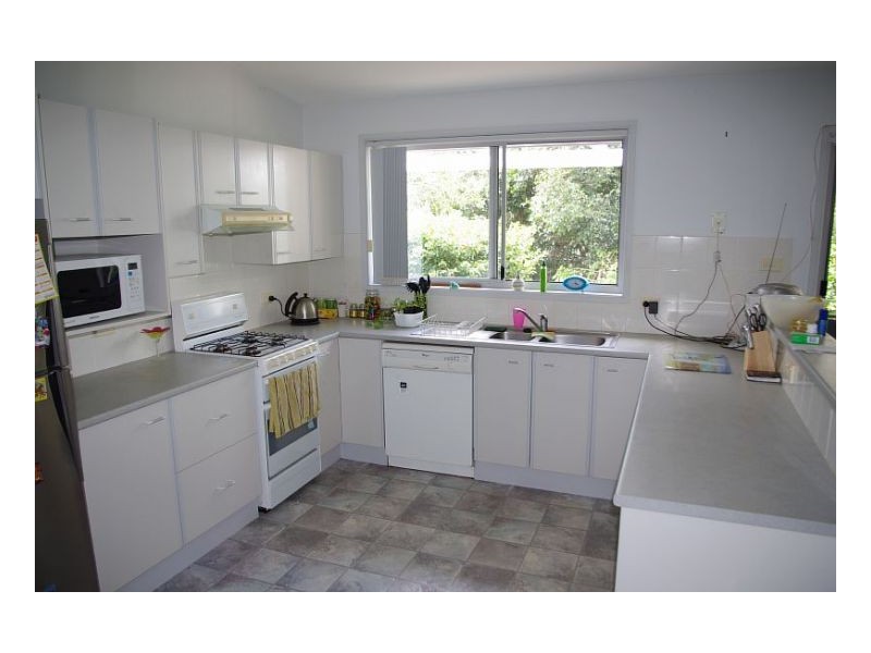 13 Spinnaker Cove, Wallabi Point NSW 2430