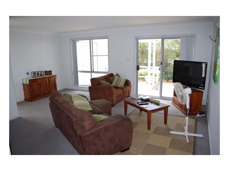 13 Spinnaker Cove, Wallabi Point NSW 2430