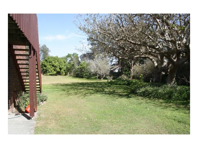 29 Lewis Street, Old Bar NSW 2430