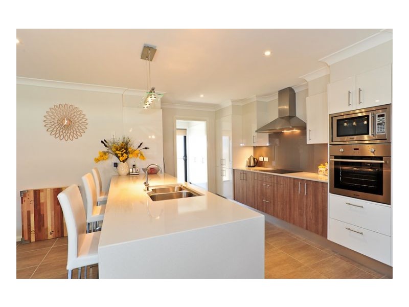 29 Bluehaven Drive, Old Bar NSW 2430