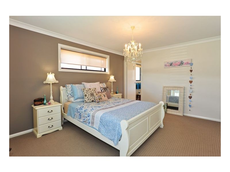 29 Bluehaven Drive, Old Bar NSW 2430