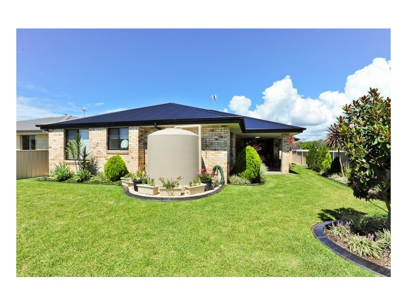 29 Bluehaven Drive, Old Bar NSW 2430