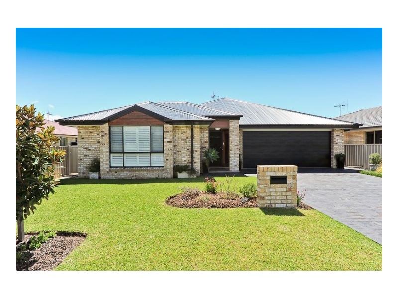 29 Bluehaven Drive, Old Bar NSW 2430