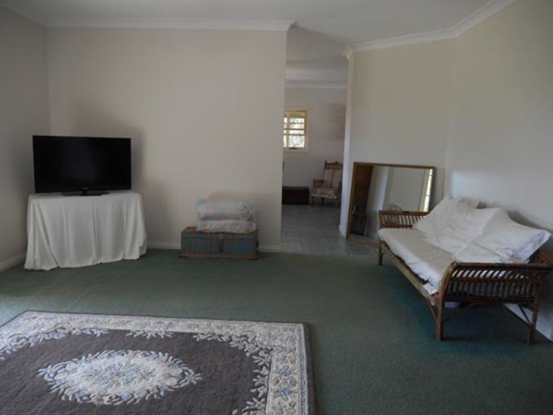 6 Rainforest Drive, Mitchells Island NSW 2430