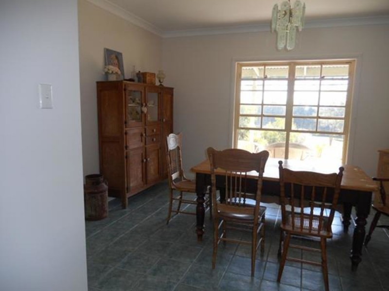 6 Rainforest Drive, Mitchells Island NSW 2430