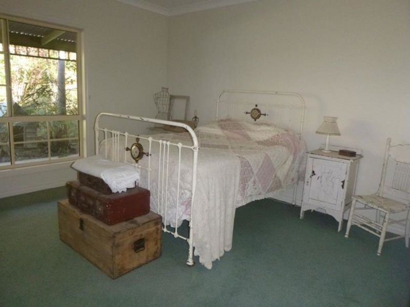 6 Rainforest Drive, Mitchells Island NSW 2430