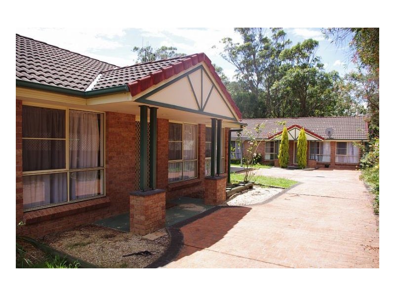 1 & 2, 59  Old Bar Road, Old Bar NSW 2430