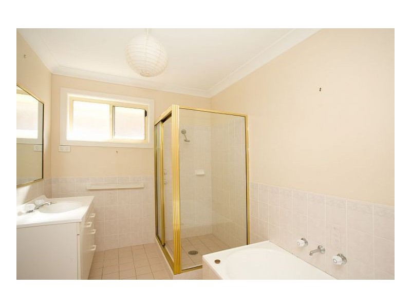 1 & 2, 59  Old Bar Road, Old Bar NSW 2430