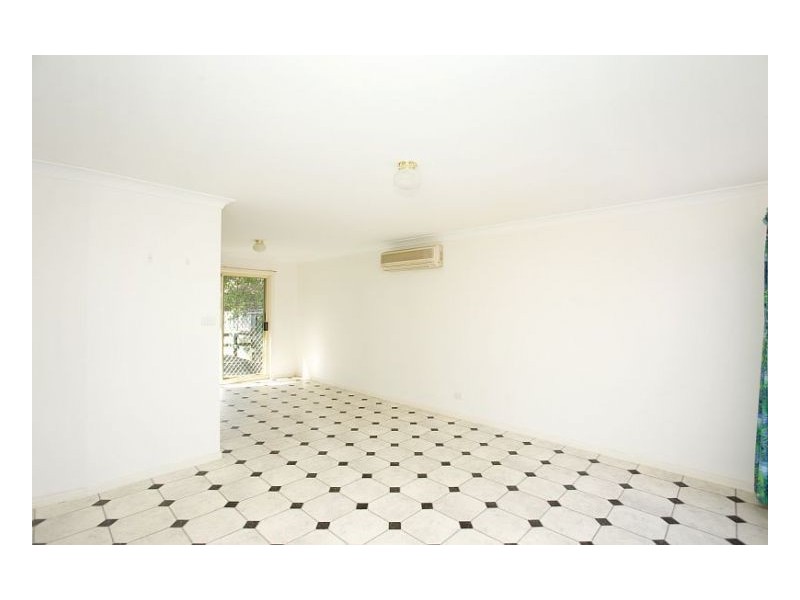 1 & 2, 59  Old Bar Road, Old Bar NSW 2430