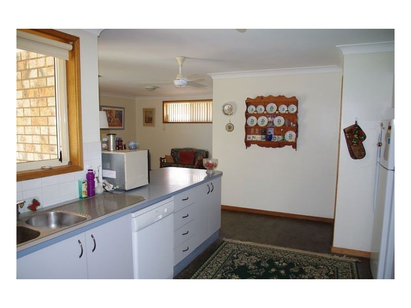 40  Molong Road, Old Bar NSW 2430