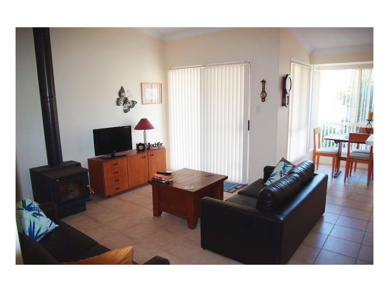 1/16 Rosier Place, Old Bar NSW 2430