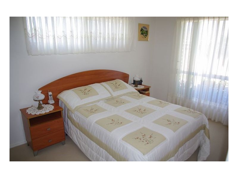 2/16 Rosier Place, Old Bar NSW 2430