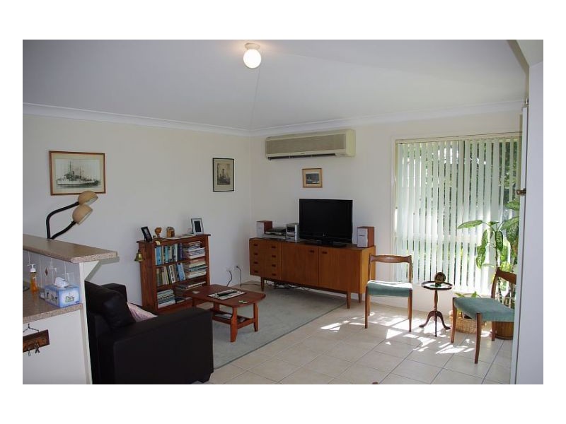 2/16 Rosier Place, Old Bar NSW 2430
