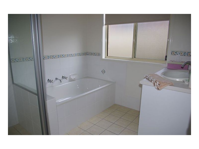 2/16 Rosier Place, Old Bar NSW 2430