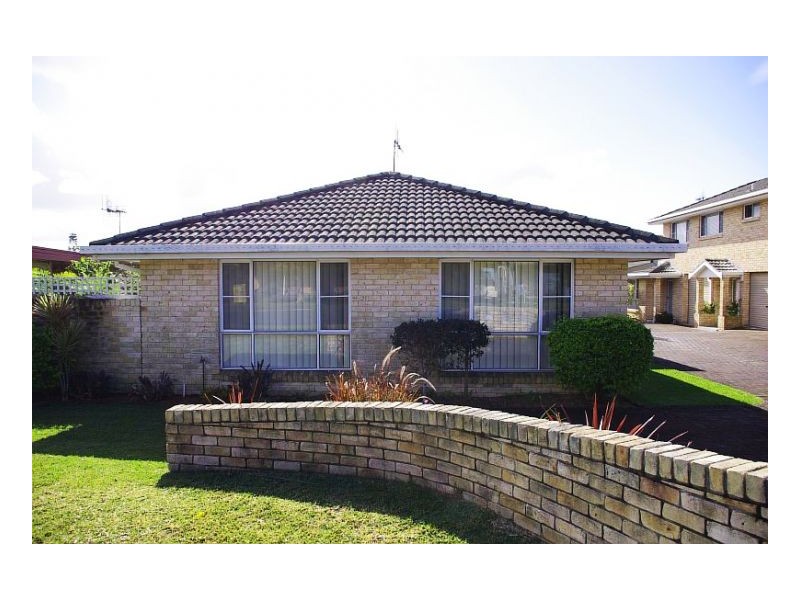 1/37 Old Bar Road, Old Bar NSW 2430