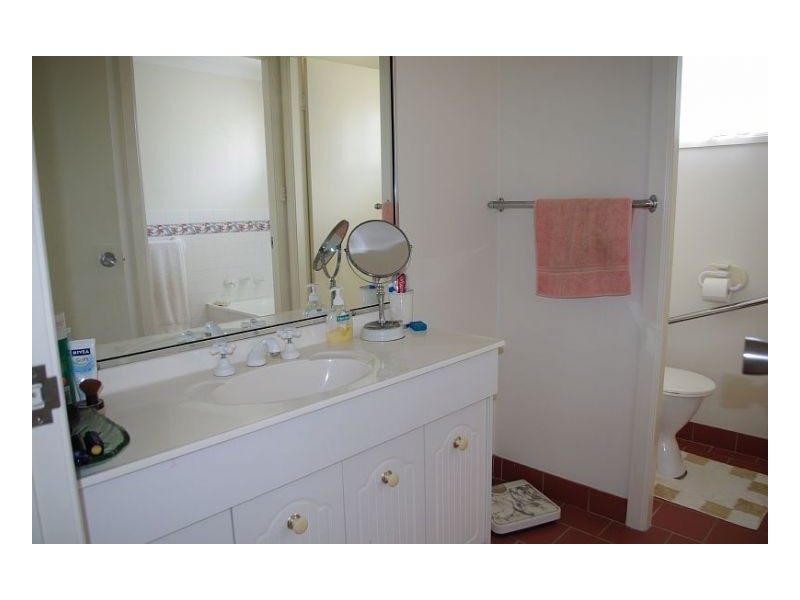 1/37 Old Bar Road, Old Bar NSW 2430