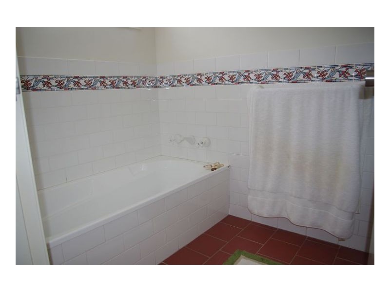 1/37 Old Bar Road, Old Bar NSW 2430