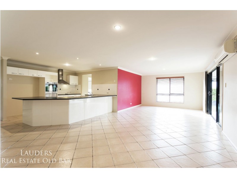 25 Shantull Drive, Wallabi Point NSW 2430