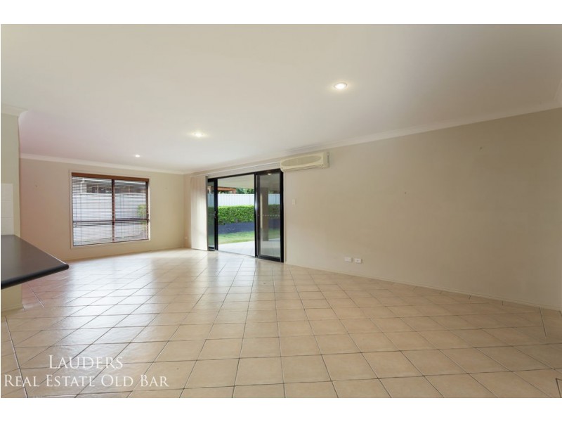 25 Shantull Drive, Wallabi Point NSW 2430