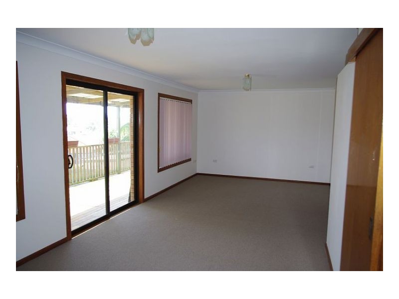 16 Kolang Street, Old Bar NSW 2430