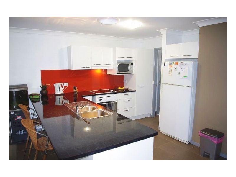 2 Greenbank Way, Old Bar NSW 2430