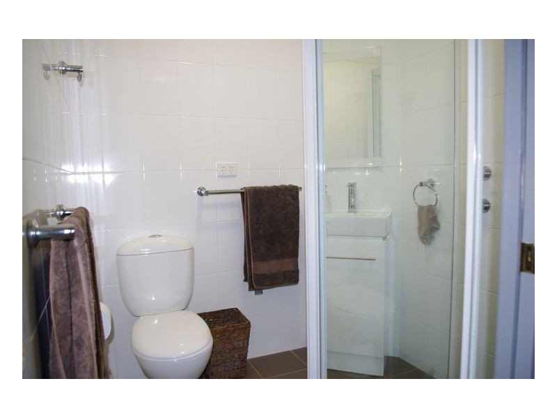 2 Greenbank Way, Old Bar NSW 2430
