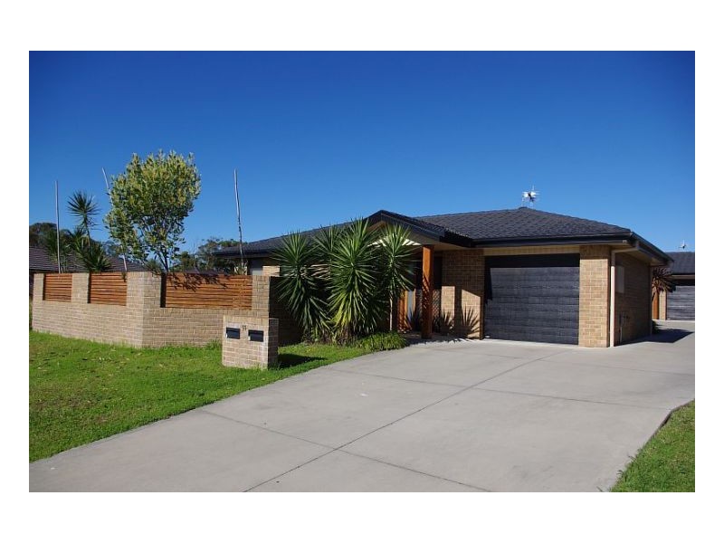 1/11 Yellowfin Avenue, Old Bar NSW 2430