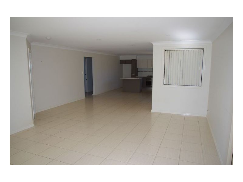 1/11 Yellowfin Avenue, Old Bar NSW 2430