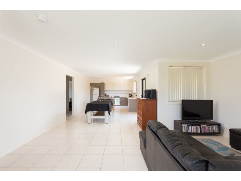 1/11 Yellowfin Ave, Old Bar NSW 2430