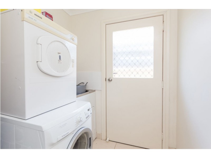 1/11 Yellowfin Ave, Old Bar NSW 2430