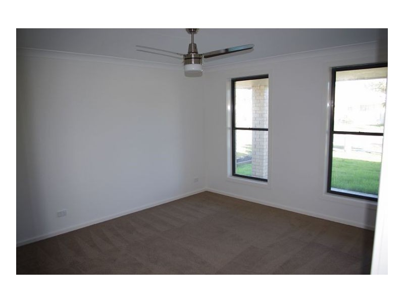 3 Bluehaven Drive, Old Bar NSW 2430