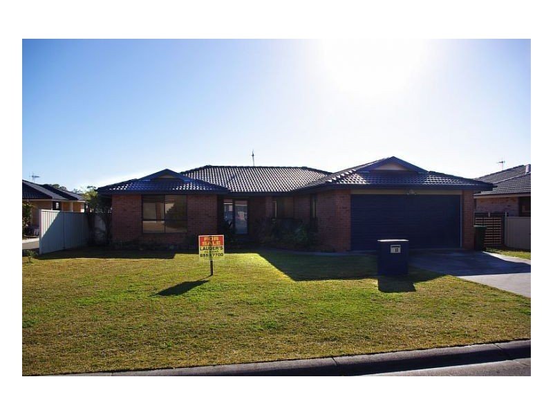 11 Albatross Way, Old Bar NSW 2430
