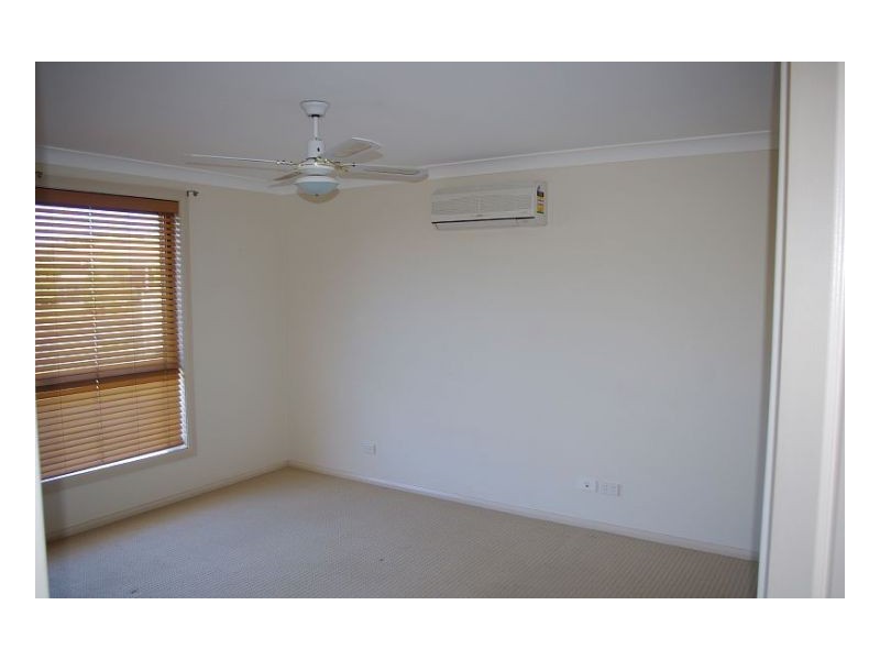11 Albatross Way, Old Bar NSW 2430
