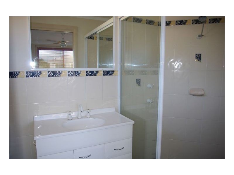 11 Albatross Way, Old Bar NSW 2430