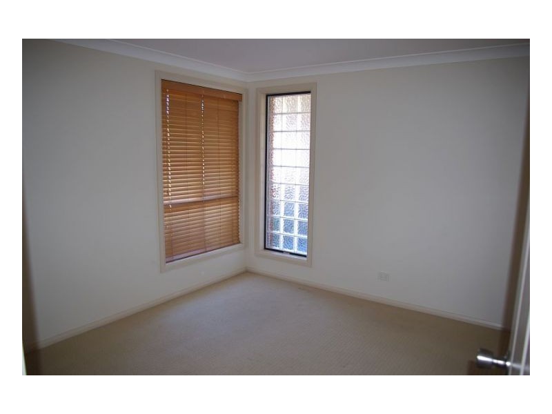 11 Albatross Way, Old Bar NSW 2430