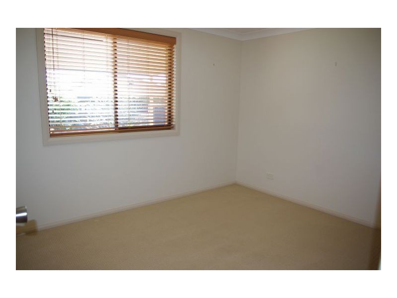 11 Albatross Way, Old Bar NSW 2430