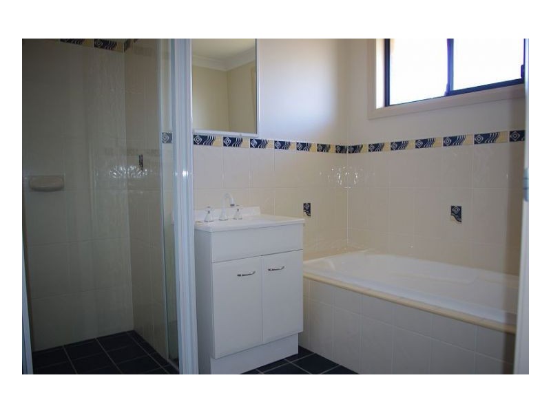 11 Albatross Way, Old Bar NSW 2430