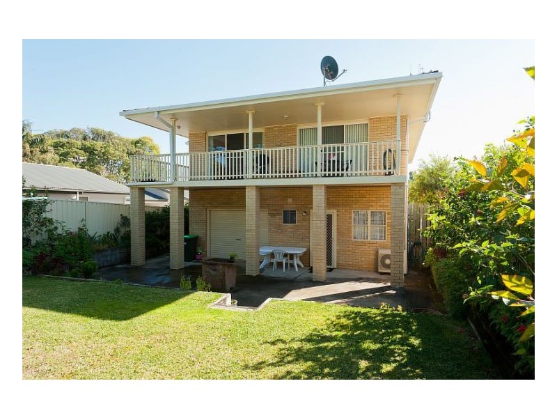 24 George St, Old Bar NSW 2430