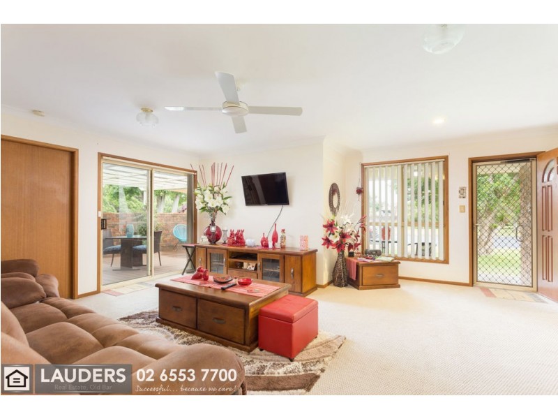 1/18 Farleigh St, Old Bar NSW 2430