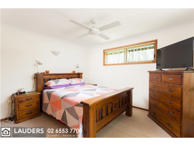1/18 Farleigh St, Old Bar NSW 2430