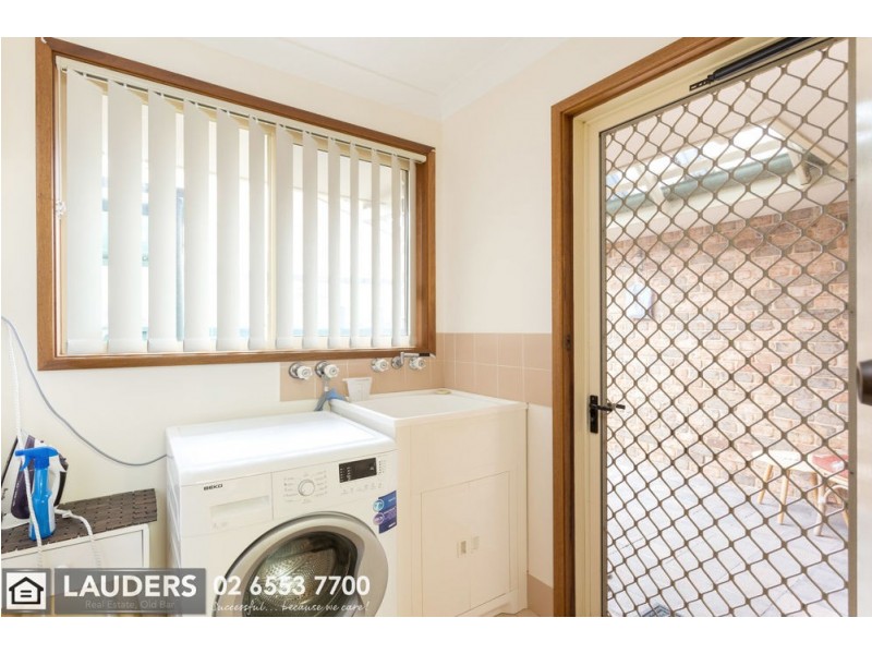 1/18 Farleigh St, Old Bar NSW 2430