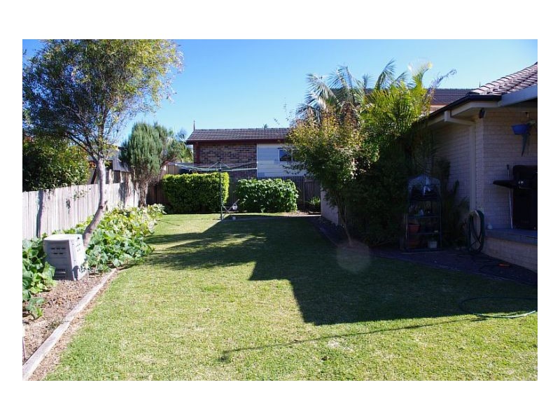 3 Snoewood Street, Old Bar NSW 2430