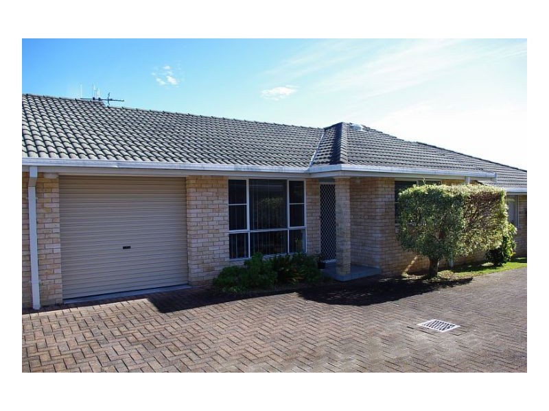 2/37 Old Bar Road, Old Bar NSW 2430