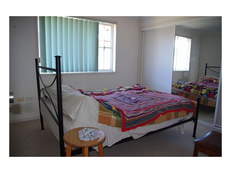 2/37 Old Bar Road, Old Bar NSW 2430