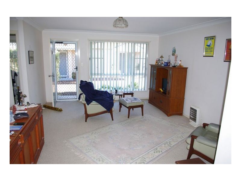 2/37 Old Bar Road, Old Bar NSW 2430