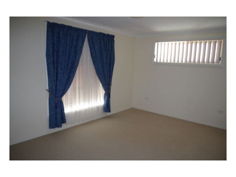 1/70 Old Bar Rd, Old Bar NSW 2430