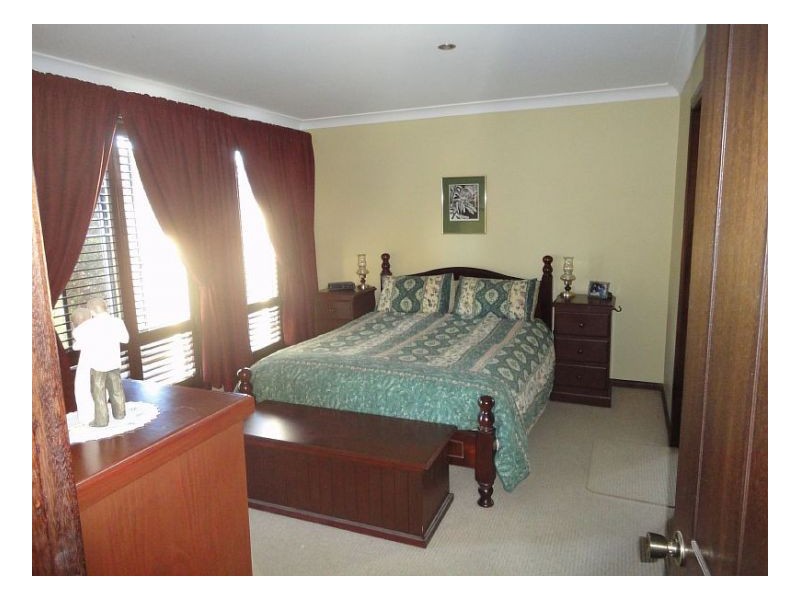 2 Bluehaven Drive, Old Bar NSW 2430