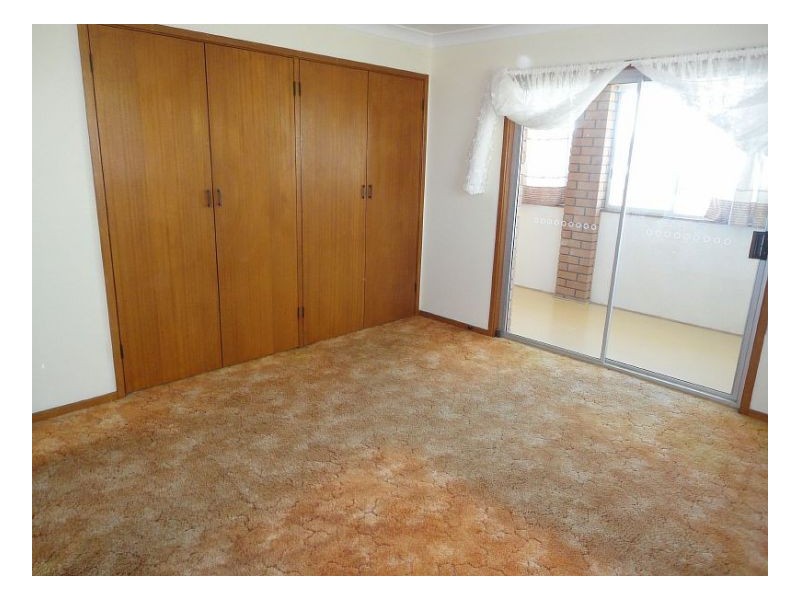 2 Rushby Dr, Old Bar NSW 2430