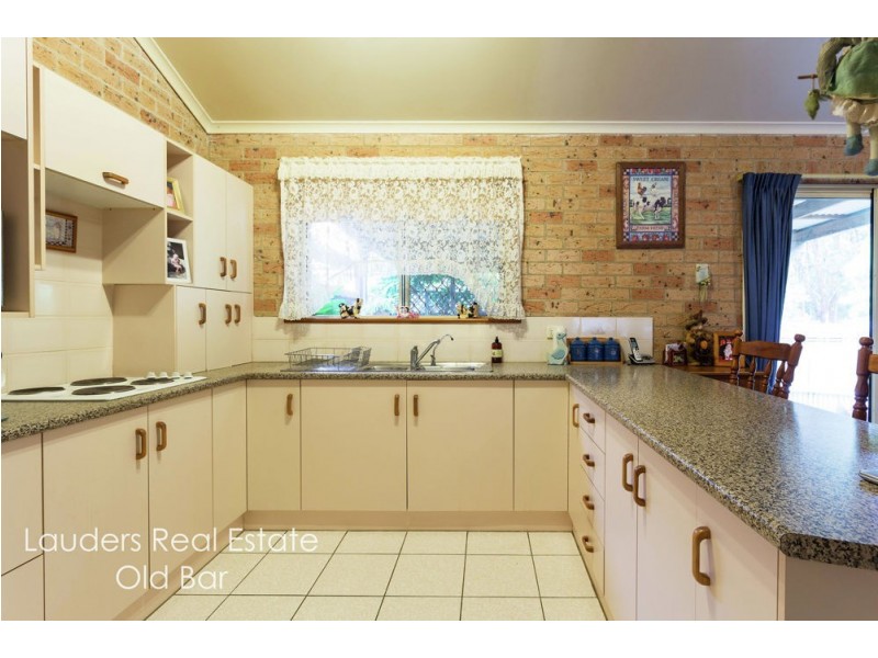 2/22 Farleigh Street, Old Bar NSW 2430