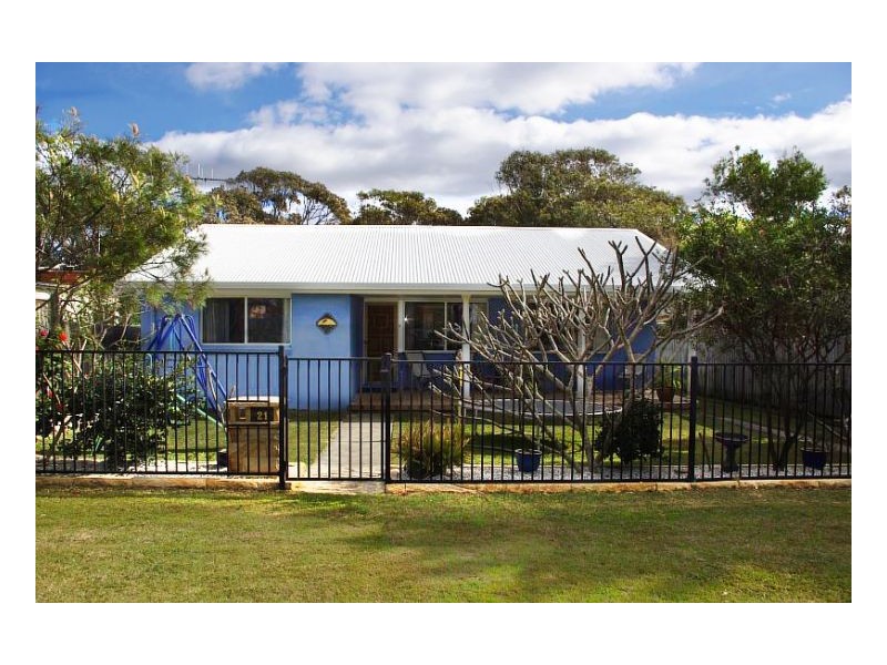 21 Hall Street, Old Bar NSW 2430